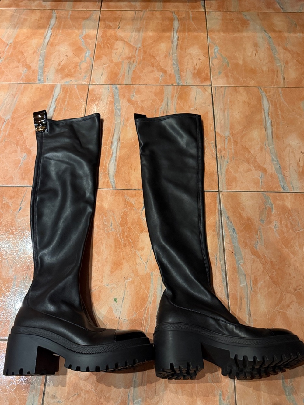 Women's Black Knee-High Chunky Lug Sole Boots